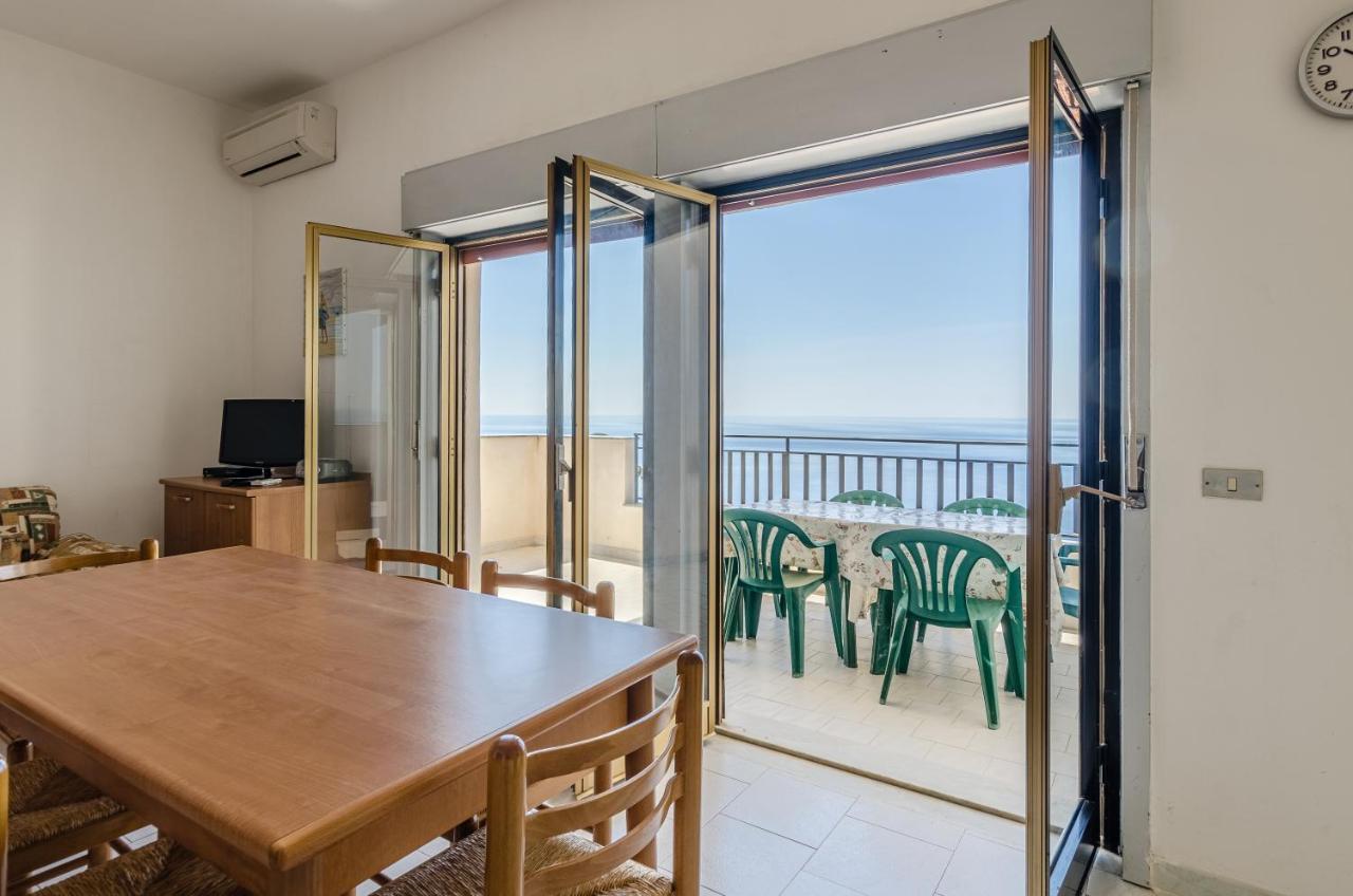 Casa Vacanze Andreana Apartment Letojanni Exterior photo